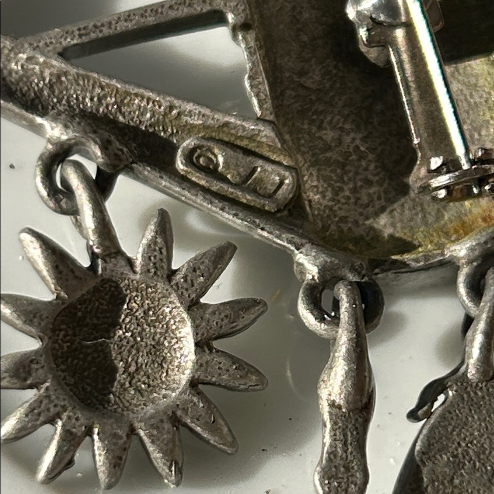 Vintage Watering Can Brooch with Garden Charms - Picture 5 of 7